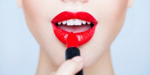 How to Make your Lipstick Last Longer
