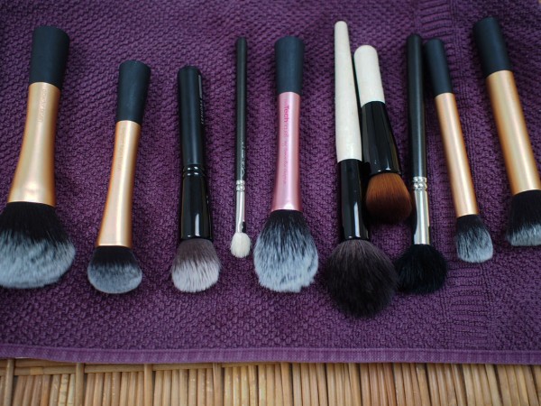 Makeup brushes